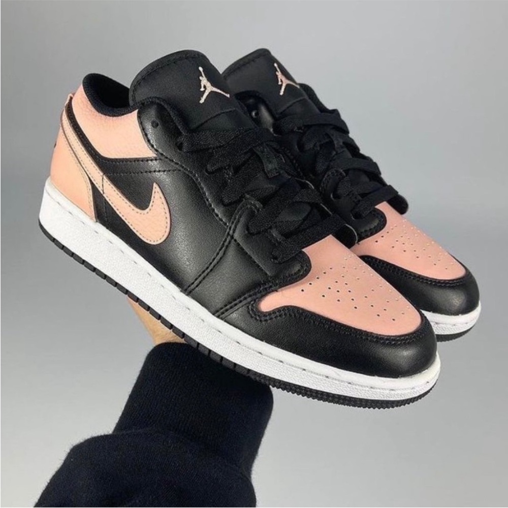 Jordan Black Sneakers